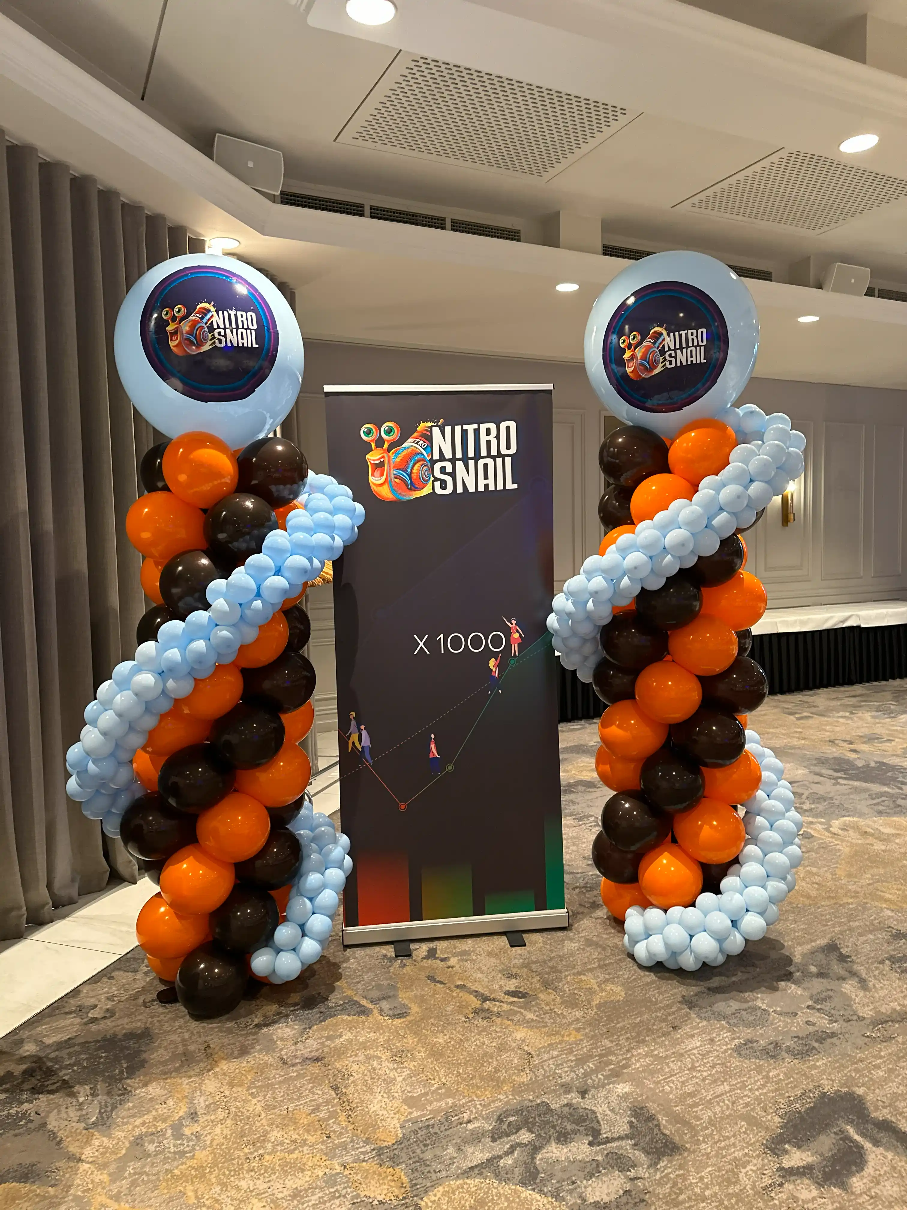Corporate balloon decoration