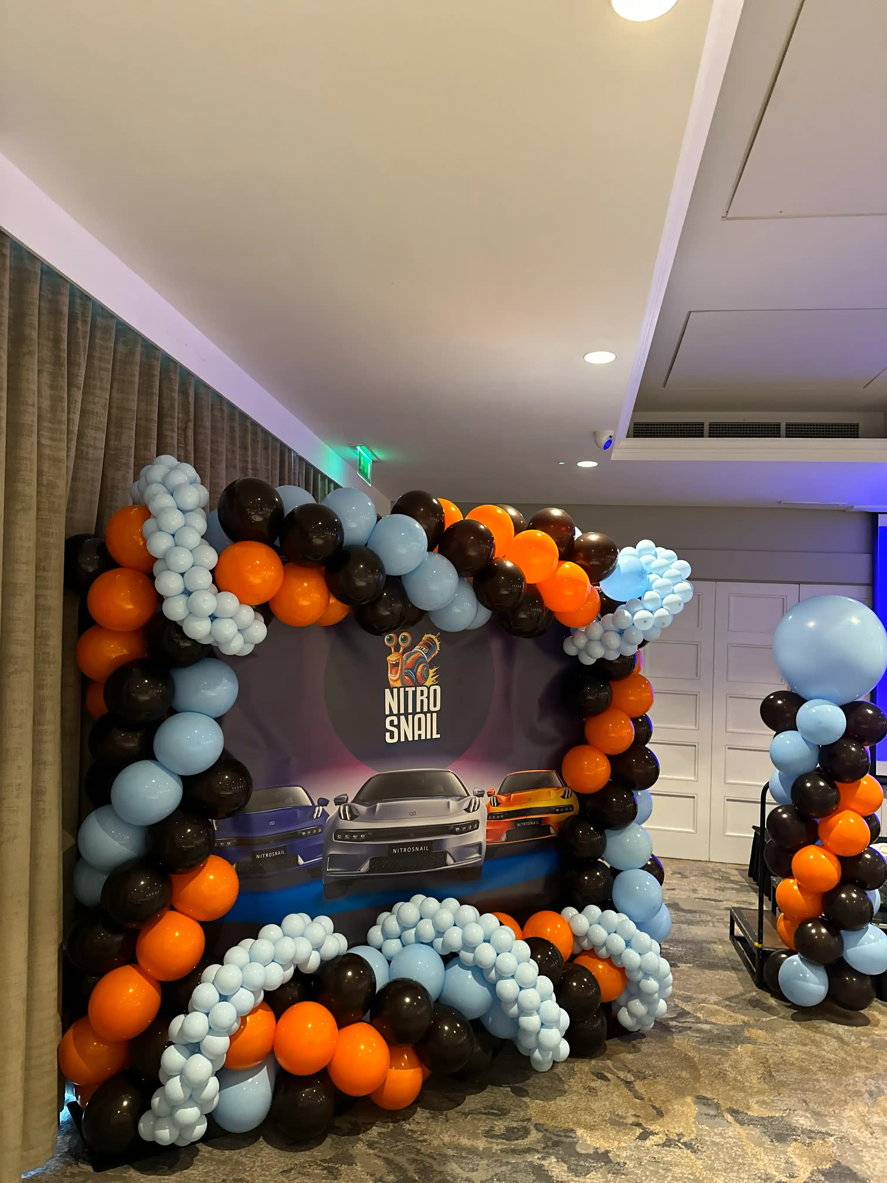 Corporate balloon decoration